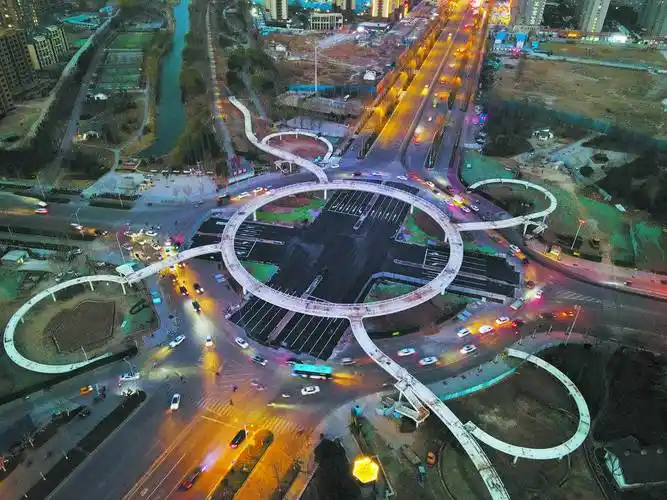菏泽首座圆形景观步行天桥华丽变身
