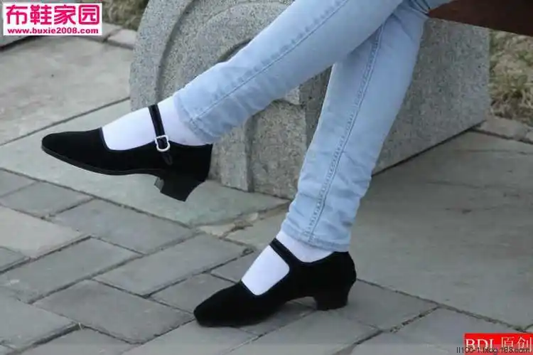 【布鞋情怀】布鞋美足诱惑(配牛仔裤)(128p)