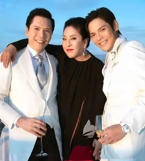 向华强74岁状态##向华强三十年前后对比