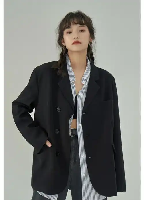 适合早秋的黑色小西装搭配参考学女明星这么穿更时髦