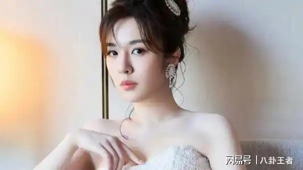 俞灏明王晓晨曝恋情!晒拥抱照朋友圈官宣喜讯,前任胡歌杨幂已哭晕