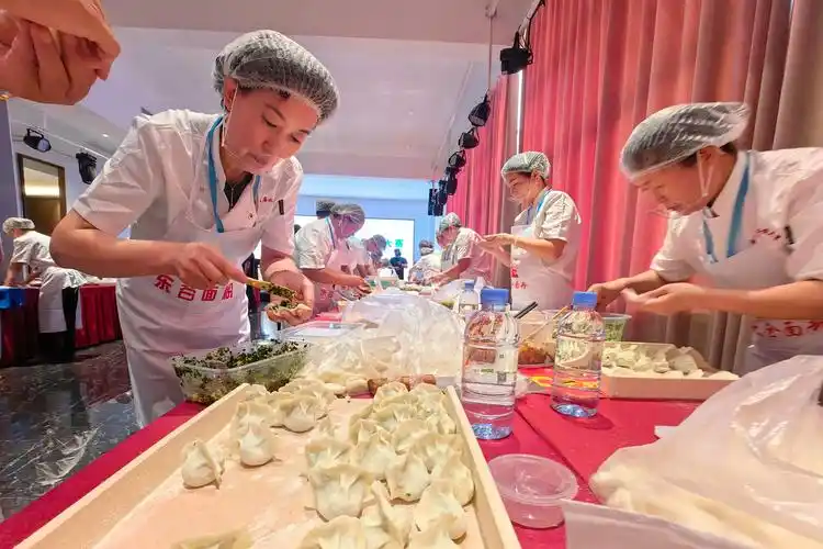 水饺大赛展风采