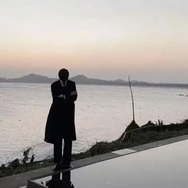 唯美意境男生头像图片