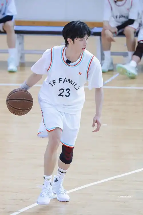 新生代演员刘耀文##时代少年团接力女团舞