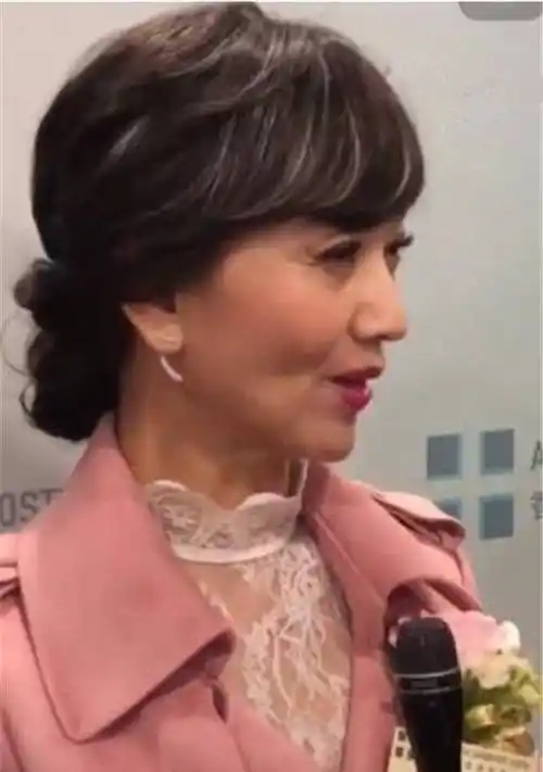 原创66岁赵雅芝为戏卸妆原形毕露惹争议真心疼她老公