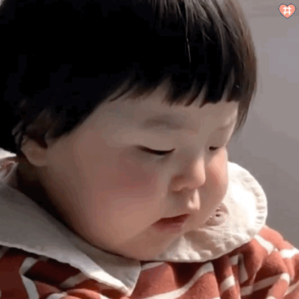 萌娃丸子妹表情包动图逛街的丸总买了阿迪哈哈胖脸特效继续~群花~干啥