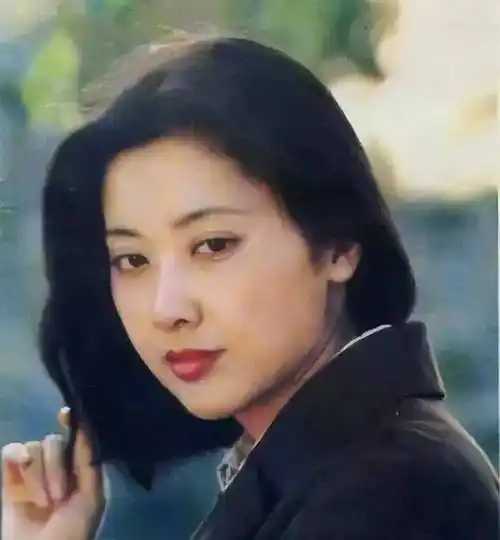 没有书卷气质就别演才女,看来看去也就这7位符合腹有诗书气自华_朱琳