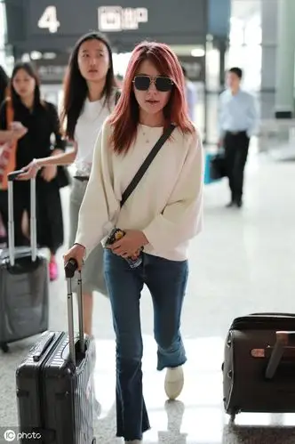 热依扎机场美照,回头率高