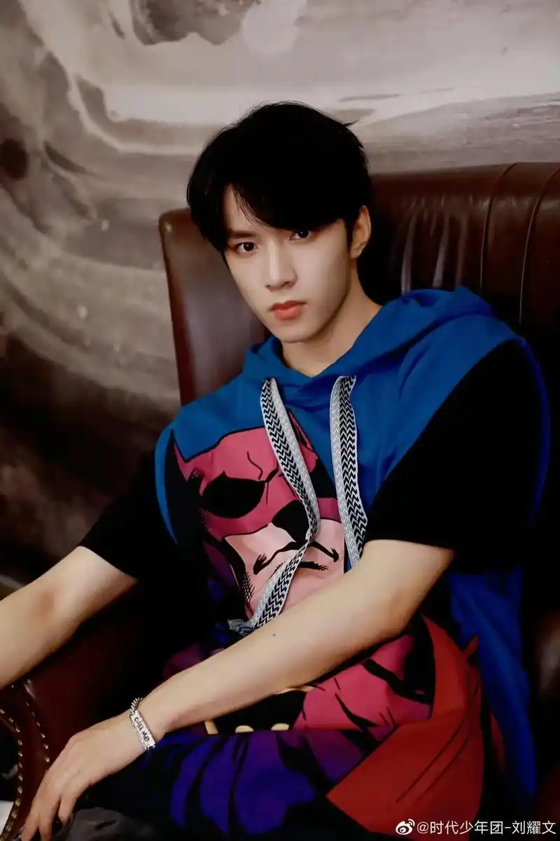 祝刘耀文生日快乐(1711ω1117)1779.