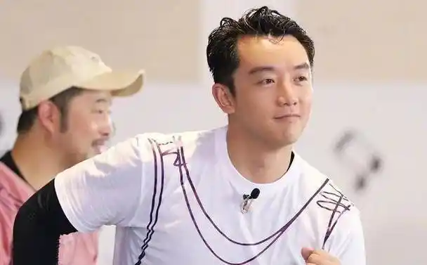 郑恺和跑男并不是单向付出,而是一种双向箭头.