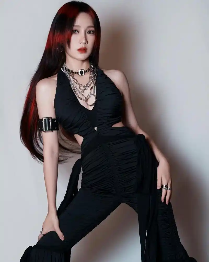 明星动态# #明星穿搭# #孟佳