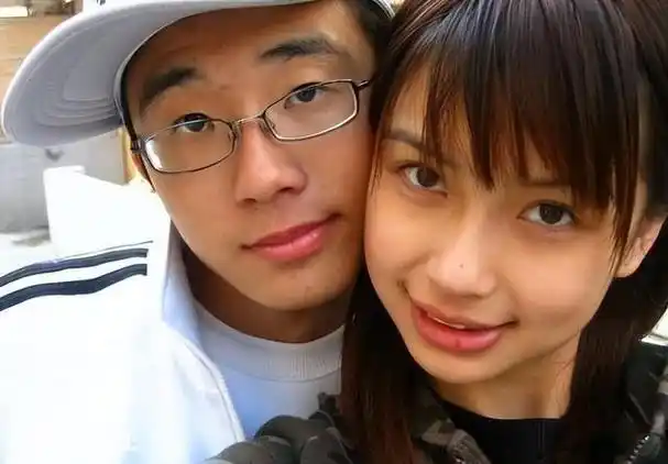 有一种整容叫黄晓明离婚前妻杨颖没什么变化他像换了个人