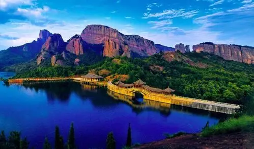 狼族户外定于8月5-8号福建武夷山-江西龟峰4曰游!