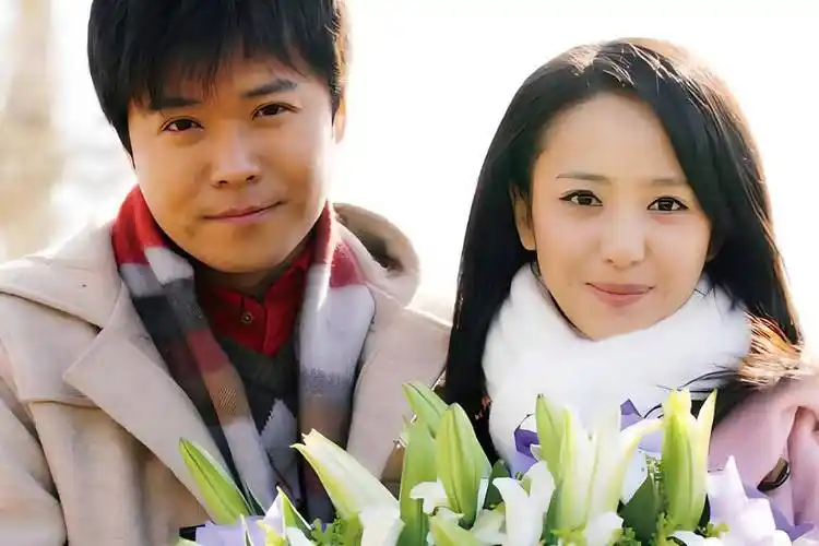 尽管当时佟丽娅站出来为自己的老公撑腰,但陈思诚"好男人"的形象还是