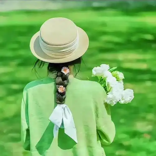 头像分享,春天来了,来一组小清新的绿色女生头像