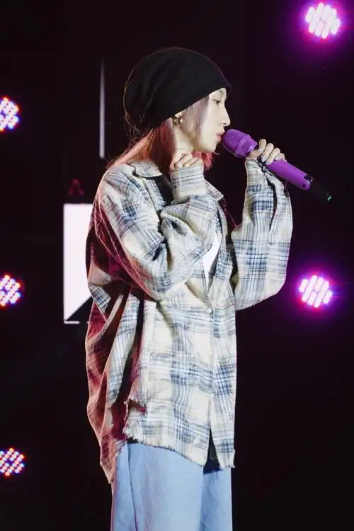 孟美岐超话61#孟美岐野生打歌舞台#    今晚见92@孟美岐