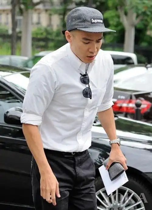 2017年帅男流行搭配让你hold不住的 鹿晗示范搭配帅出天际