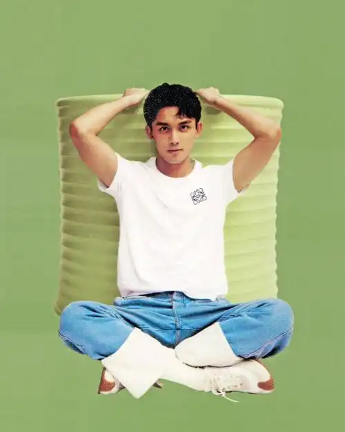 吴磊罗意威香氛大使