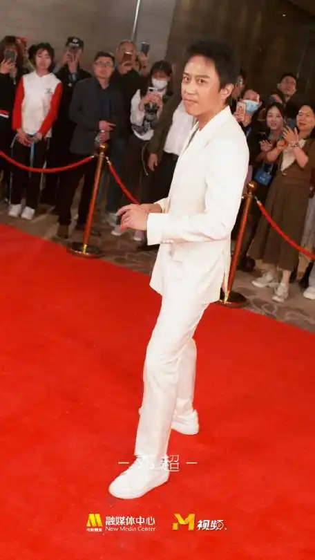 中国电影大数据盛典的高速慢镜头 邓超,炸裂踢腿,脚艺人 邓超