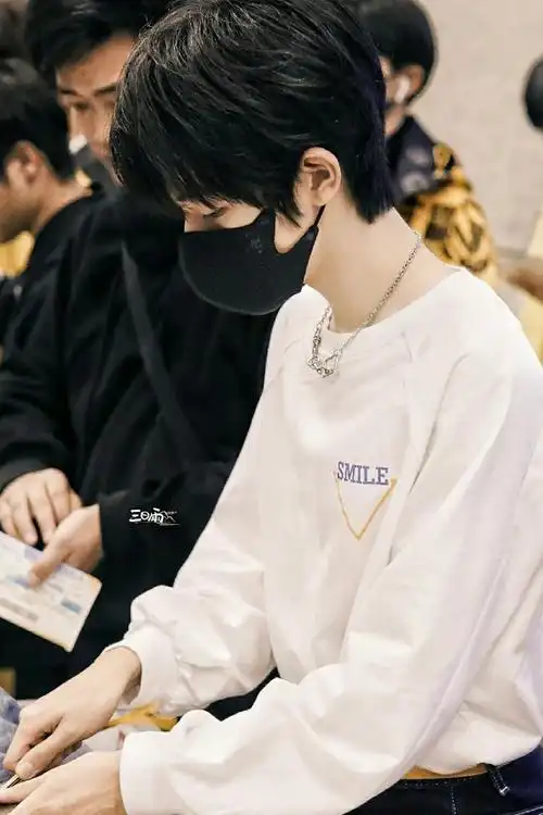 时代少年团贺峻霖同款印花白色卫衣2022秋冬卫衣