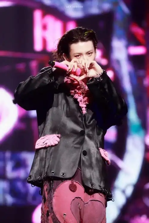 小鬼王琳凯成都演唱会##小鬼王琳凯演唱会抖音站特别场