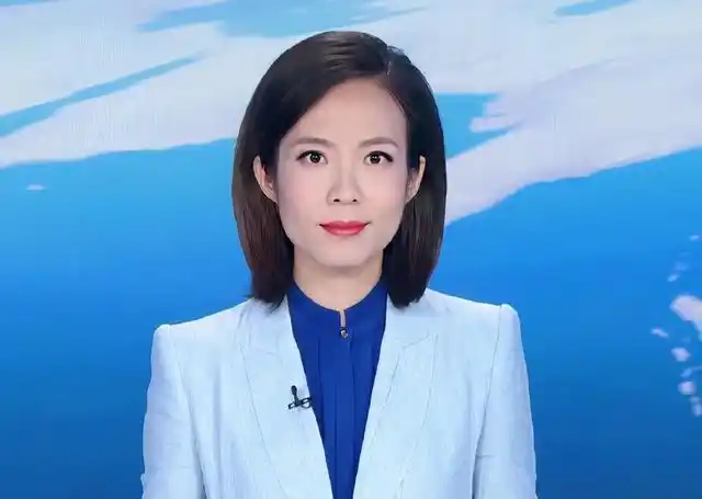 宝晓峰:被誉为欧阳夏丹接班人,心系家乡内蒙古,44岁仍单身未婚