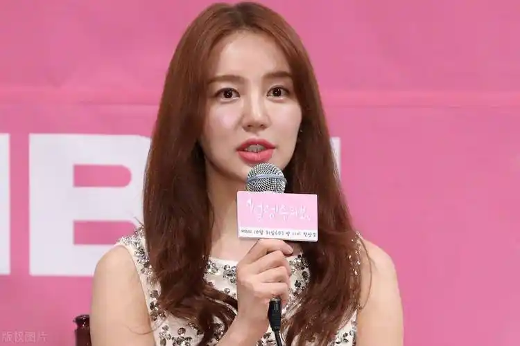 尹恩惠这颜值,这才是全球最帅面孔!