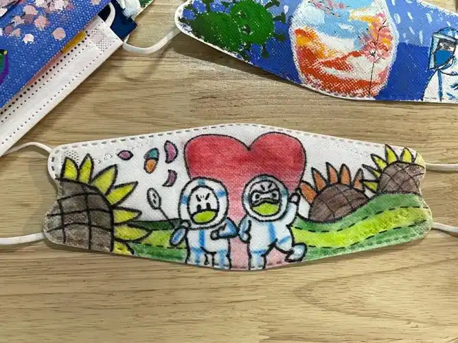 更多手绘抗疫口罩图来了