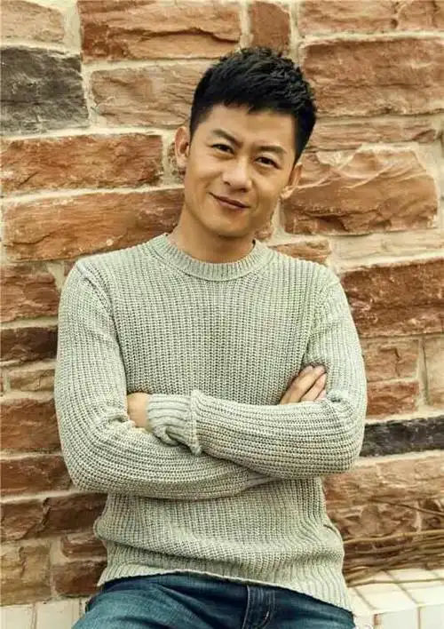 李健个人资料及简历(著名影视演员李健) - 散下步