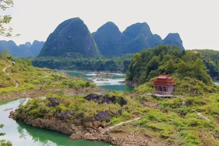 都安三岛湾国际度假区接受国家4a级旅游景区评定验收