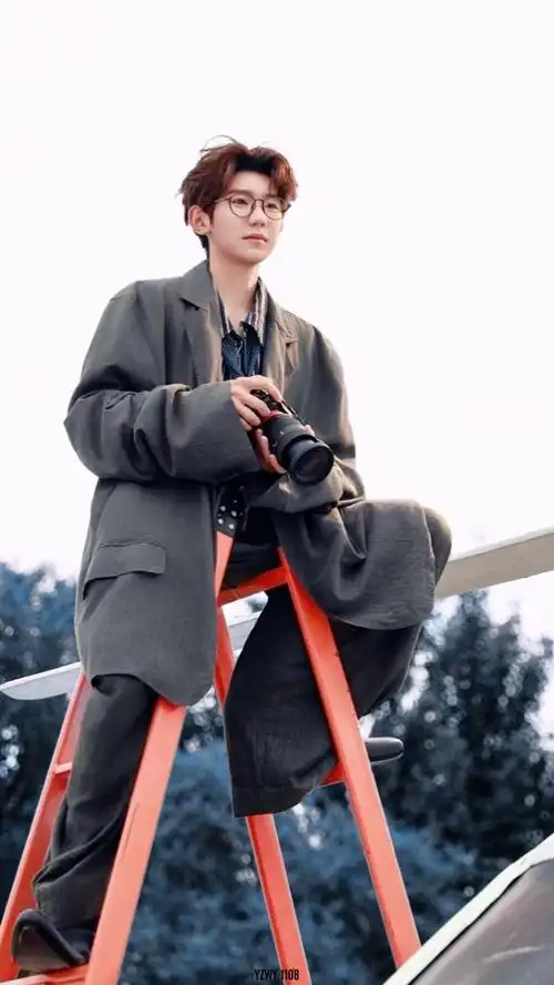 【头像/壁纸 】9191 "三,二,一,茄子7099"@tfboys-王源王源