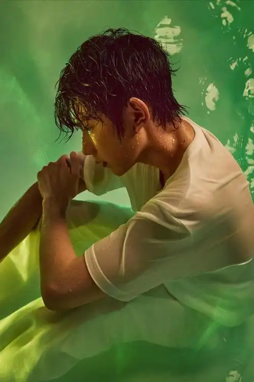 王俊凯,王源,易烊千玺专辑封面是各自应援色 细节满分都好用心