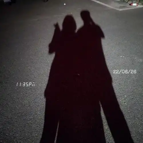 路灯下有两个影子,一个是我的,另一个也是我的.#恋爱日常
