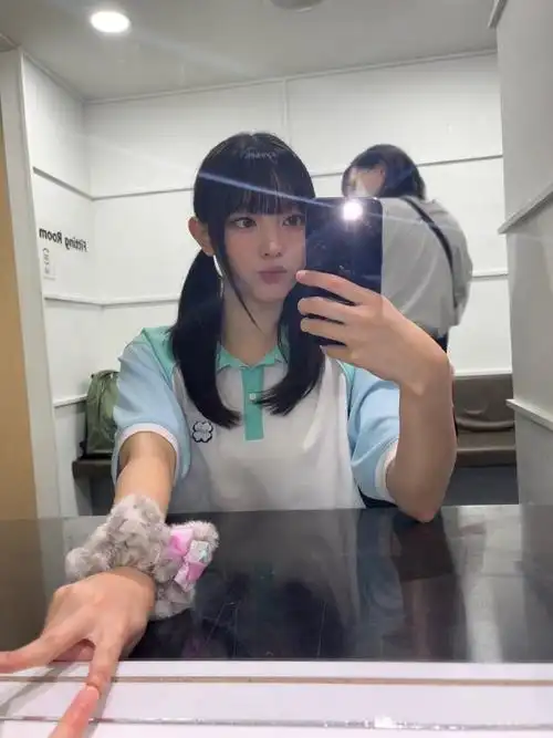 校服宝宝终于有自拍啦92