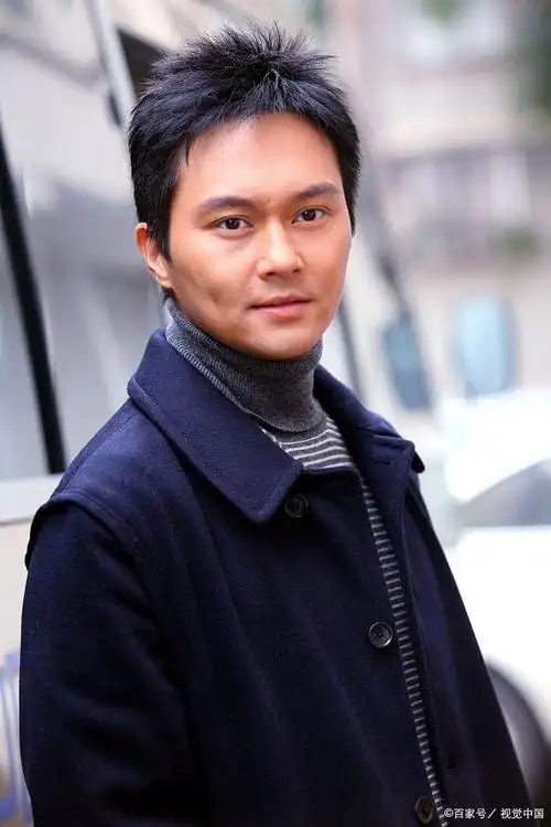 张智霖生日宴:包贝尔被p掉与章子怡的亲密动作引发争议