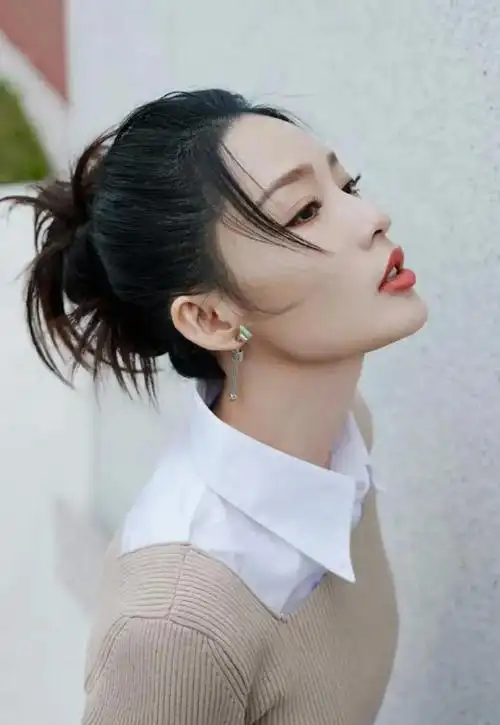 高清锁屏壁纸李沁第1649期