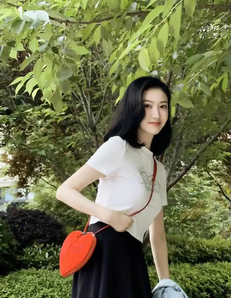 人间富贵花景甜日常穿搭赏析#明星时尚