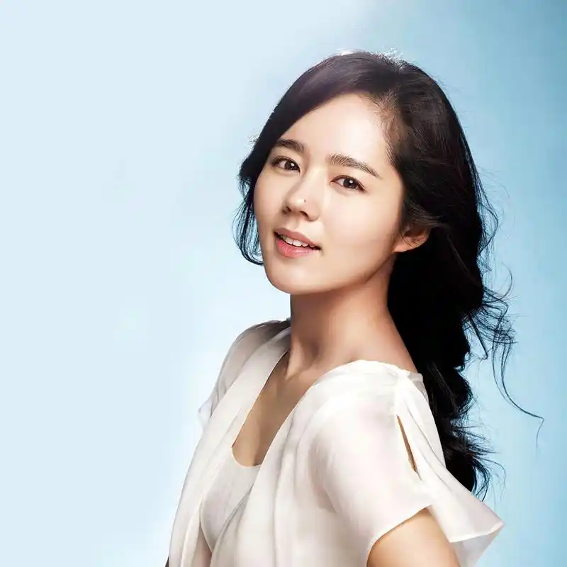 俏皮单纯,楚楚动人——韩佳人