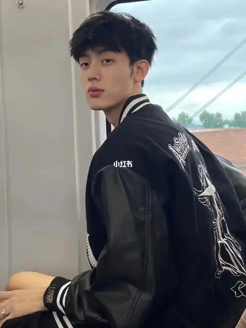 喜欢两边不推的韩式发型男士发型参考韩系微分男士发型推荐韩式气垫烫