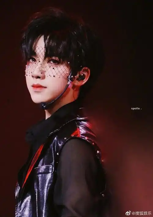 贺峻霖面纱造型##少年onfire