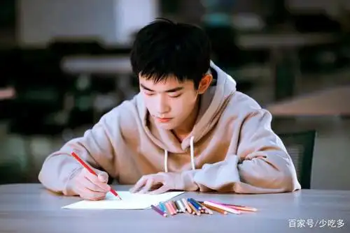 易烊千玺 图书馆遇见易学长