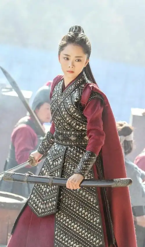 女星饰演女将军,谭松韵可盐可甜,赵丽颖飒爽,迪丽热巴霸气