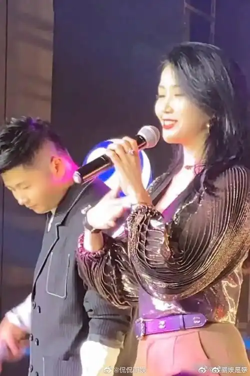 网红把明星给签了!这是全国第一例吗?