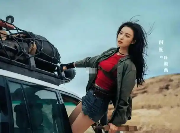 不论是这两部电影,亦或是之前的《流金岁月》等作品,倪妮都以其精湛的