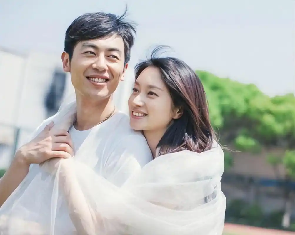 "最干净"女演员沈佳妮:出道15年一直不红,丈夫却大红大紫