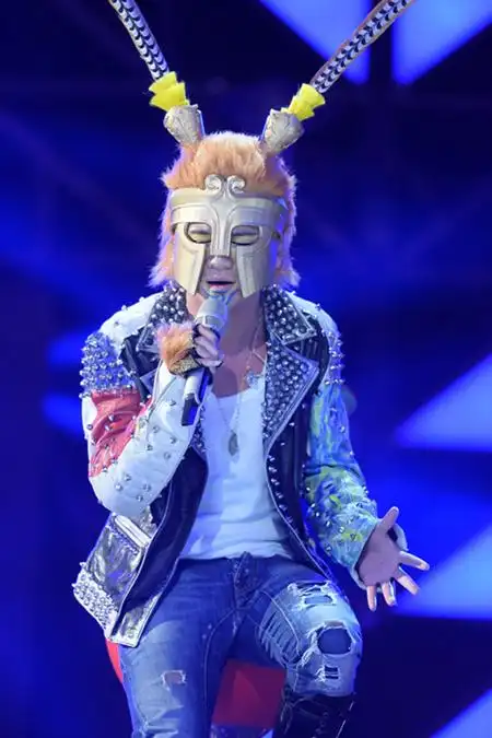 《蒙面歌王》第五期 温情耍宝一样不少