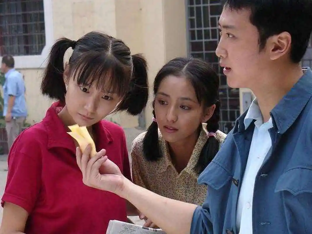 电视剧推荐# 《空巷子》中佟丽娅饰演的齐乔,一个漂亮女生却经不琢妹