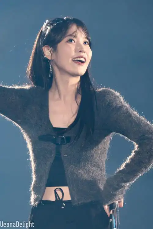 李知恩超话7015#iu演唱会#230924「2023 i un1ver5e粉丝演唱会」