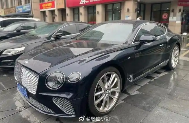 京牌!宾利 欧陆 gt v8 准新车