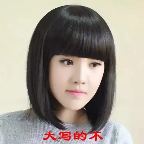 可内扣遮住脸颊,也可分层修饰脸颊,用"圆润"的发型来中和方脸的硬朗